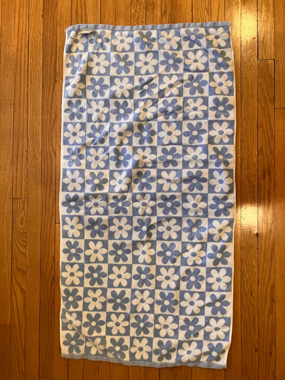 Kapoor Home 100% cotton blue & white floral check beach and bath towel